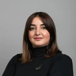 Mona Mohsen Oyar Hosseini